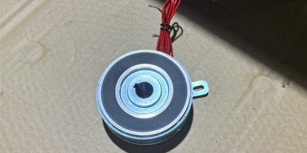 物流分拣线安装断电刹车器为何重要？